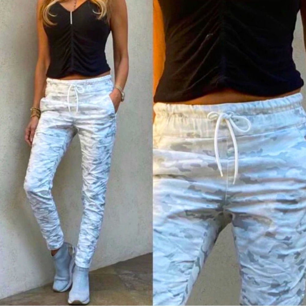 Bevy Flog The Shely White Camo Skinny Pants, size 24